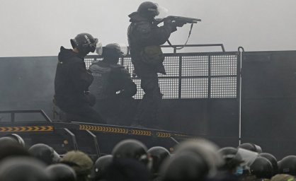 Le Monde (Франция): правительство отправлено в отставку, протестующие проникли в здание мэрии в Алма Le Monde (Франция): правительство отправлено в отставку, протестующие проникли в здание мэрии в Алма