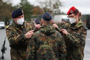 Полковник Бундесвера заявил, что многие немецкие военные испытывают симпатию к России Полковник Бундесвера заявил, что многие немецкие военные испытывают симпатию к России