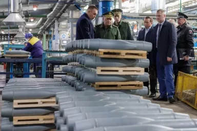 CNN: Россия в одиночку производит снарядов в три раза больше, чем США и Европа, вместе взятые CNN: Россия в одиночку производит снарядов в три раза больше, чем США и Европа, вместе взятые