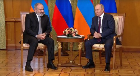Решение векового вопроса: Путин и Пашинян поговорили в Сочи Решение векового вопроса: Путин и Пашинян поговорили в Сочи