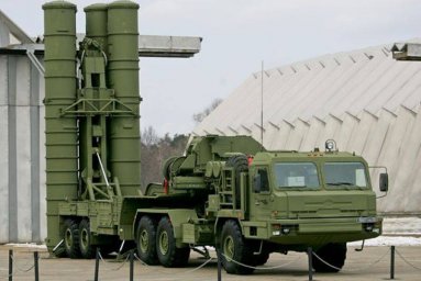 В Белоруссию отправили ЗРК С-400 «Триумф» В Белоруссию отправили ЗРК С-400 «Триумф»