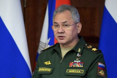 Шойгу наградил экипаж танка «Алеша», остановивший колонны ВСУ Шойгу наградил экипаж танка «Алеша», остановивший колонны ВСУ